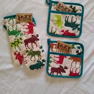 Pattern Moose Oven Mitt and Pot Holder